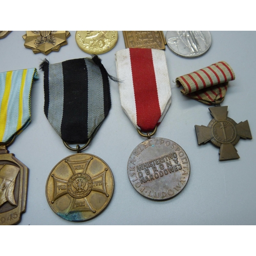 1117 - A collection of medals including a Queen Elizabeth II For Faithful Service Medal to Walter Stanley R... 