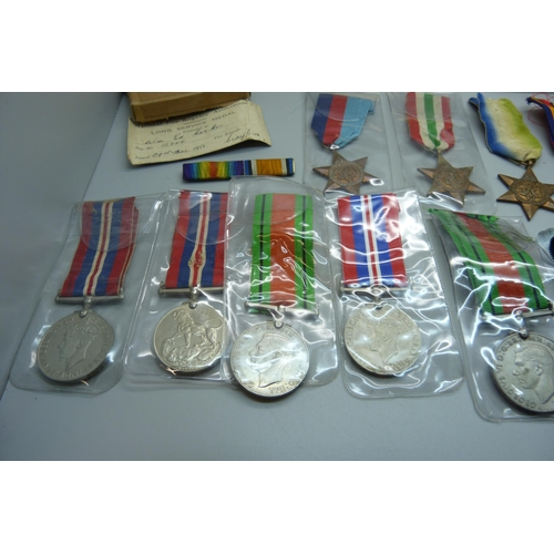 1123 - A collection of medals, all WWII