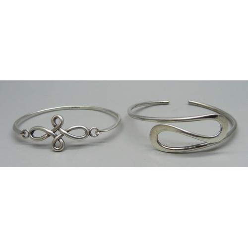 1143 - Two silver bangles, 20.7g