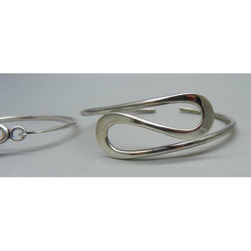 1143 - Two silver bangles, 20.7g