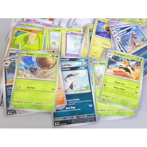 616 - 500 Pokemon cards with over 50 'shiny'