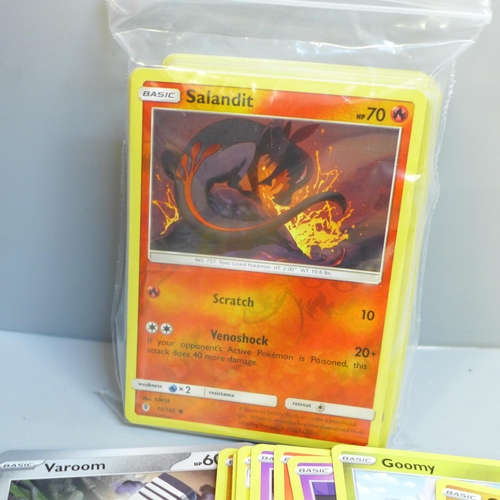 626 - 500 Pokemon cards with over 50 'shiny'