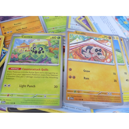 637 - 500 Pokemon cards with over 50 'shiny'