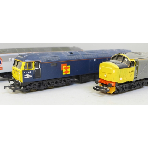 648 - Three Lima OO gauge model diesel locomotives