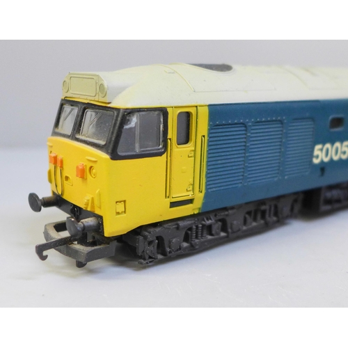 652 - Three Lima OO gauge model diesel locomotives