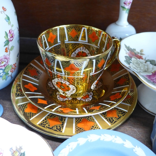 662 - A collection of china including a Burtondale Imari trio, Crown Staffordshire and three items of Wedg... 