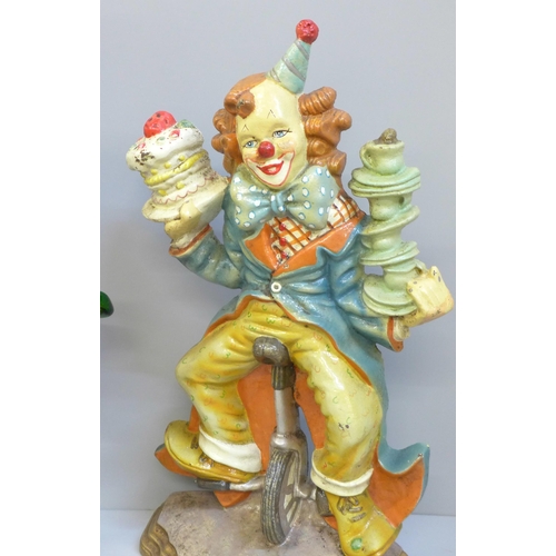 680 - A large Murano clown, 40cm, and a cast metal clown doorstop **PLEASE NOTE THIS LOT IS NOT ELIGIBLE F... 