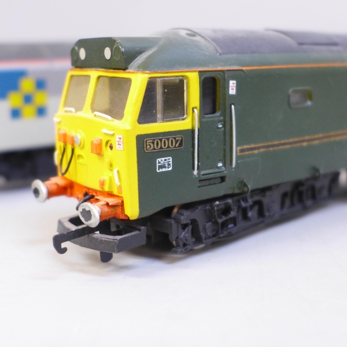 687 - Three Lima OO gauge model diesel locomotives