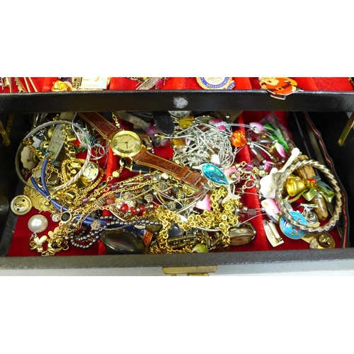 700 - A jewellery box and costume jewellery