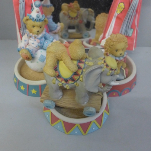 726 - A Cherished Teddies circus set, seven bears and circus ring