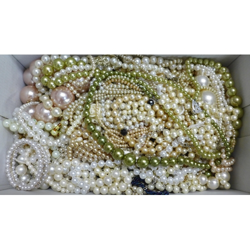 772 - A collection of mixed pearl necklets and bracelets