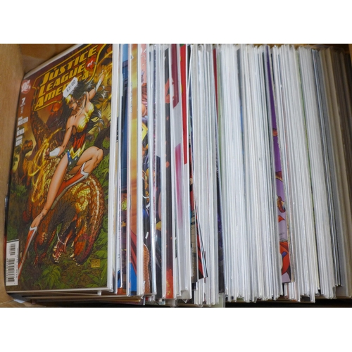 775 - 147 assorted comics including Marvel, Dark Horse, DC Comics, Top Cow, Image, Wildstorm, Dynamite, et... 