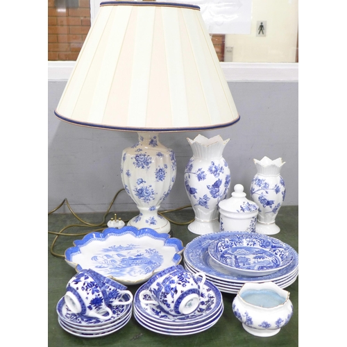 805 - Aynsley Elizabeth Rose vases, a similar pattern table lamp, Copeland Spode bird plates and other blu... 