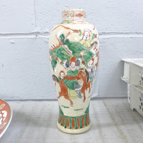 1175 - A Chinese vase **PLEASE NOTE THIS LOT IS NOT ELIGIBLE FOR POSTING AND PACKING**