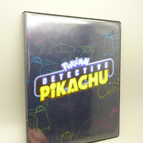 856 - A complete Detective Pikachu set 18/18 with folder