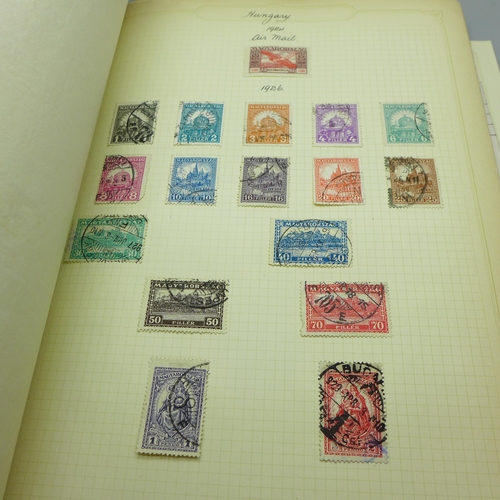 859 - An album of world postage stamps, sorted in alphabetical order, Abbysinia to Venezuela, including so... 