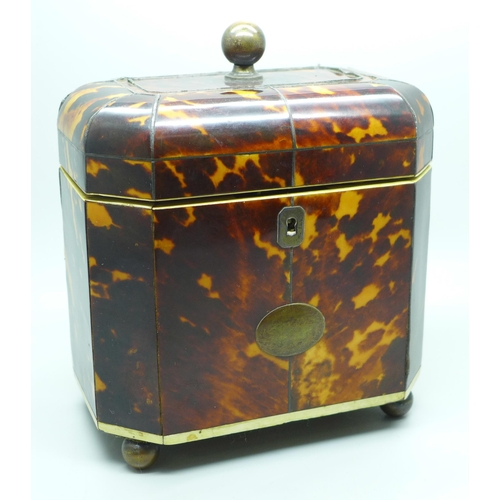 870 - A George III tortoiseshell tea caddy. With non-transferable Standard Ivory Exemption Declaration, no... 