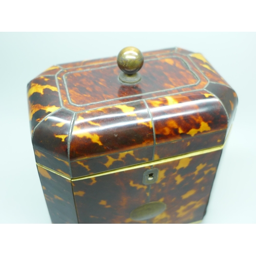 870 - A George III tortoiseshell tea caddy. With non-transferable Standard Ivory Exemption Declaration, no... 