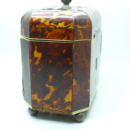 870 - A George III tortoiseshell tea caddy. With non-transferable Standard Ivory Exemption Declaration, no... 