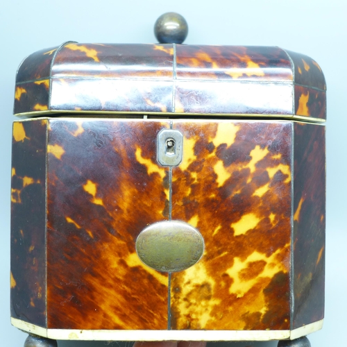 870 - A George III tortoiseshell tea caddy. With non-transferable Standard Ivory Exemption Declaration, no... 