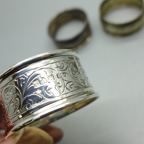 893 - Three silver napkin rings, 29g