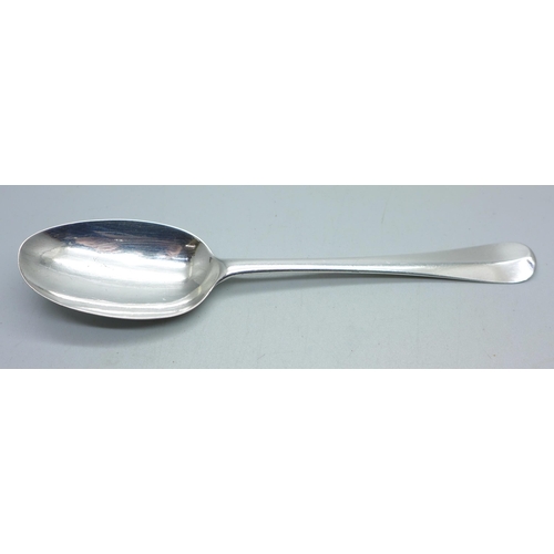 903 - An early silver rattail spoon, 18th Century, 60g