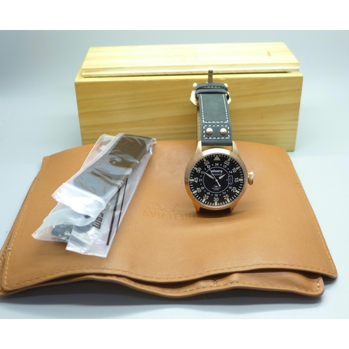 939 - An Aviateur Infantry automatic wristwatch, spare strap, pouch and box