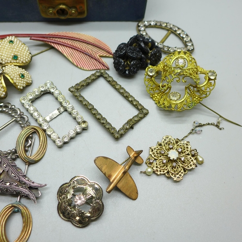 948 - Vintage jewellery