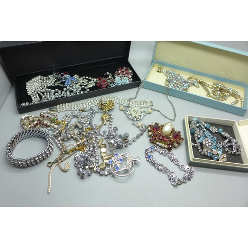 964 - Paste set jewellery, some boxed