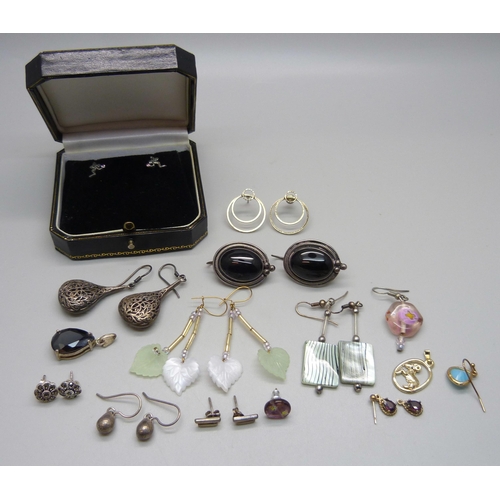 970 - Five pairs of silver earrings, a pair of white metal cabochon onyx earrings and other costume earrin... 