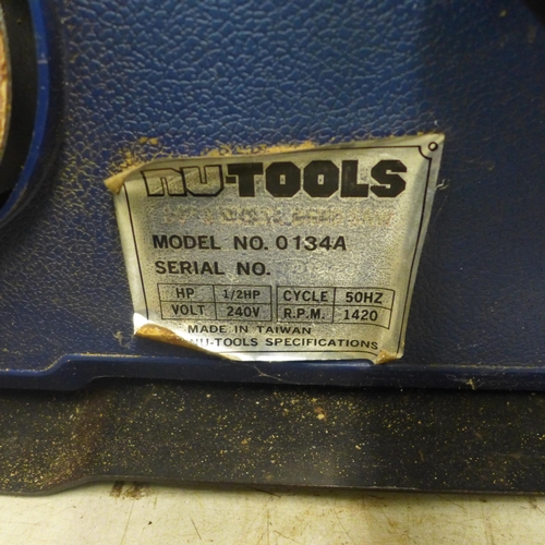 2008 - A Nutool 240v 1420 rpm band saw (01354A)