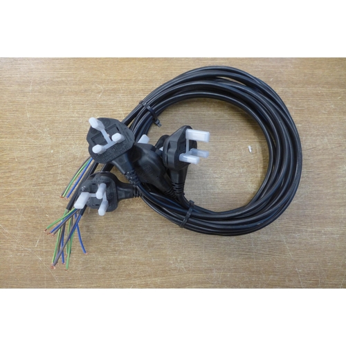 2111 - 5 x 240v leads, 2m long with moulded plug one end