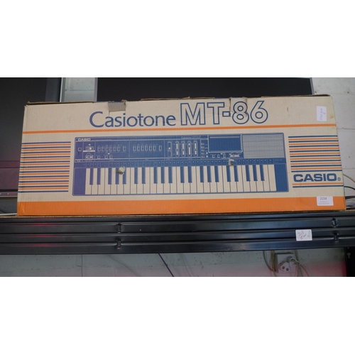 2159 - A Casio Casiotone MT-86 keyboard