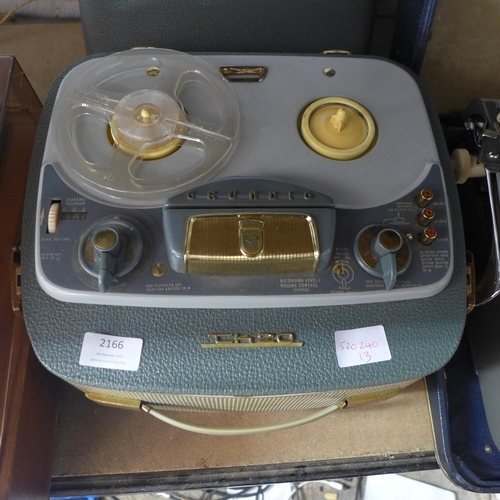 2166 - A Grundig TK20 reel to reel tape player/recorder