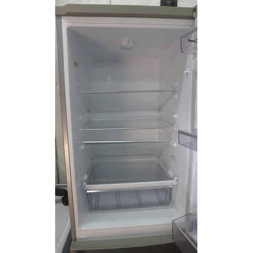 2211L - A Grundig KS4300H 50/50 free standing fridge freezer