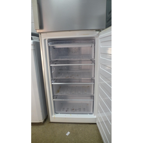 2211L - A Grundig KS4300H 50/50 free standing fridge freezer