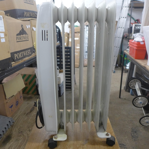 2362 - A Crown oil filled electric radiator