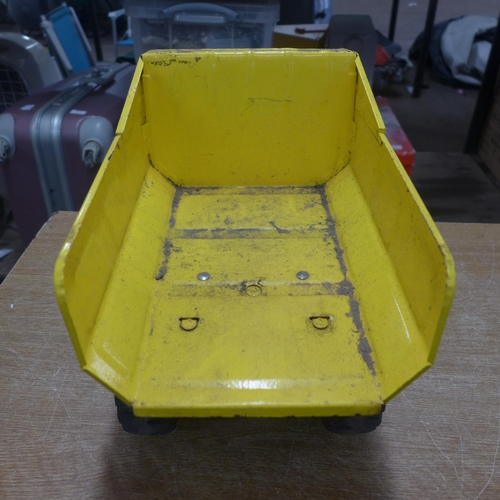 2389 - A Tonka Tin plate toy dumper truck