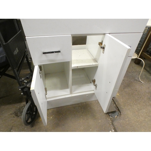 2250 - A bathroom vanity unit