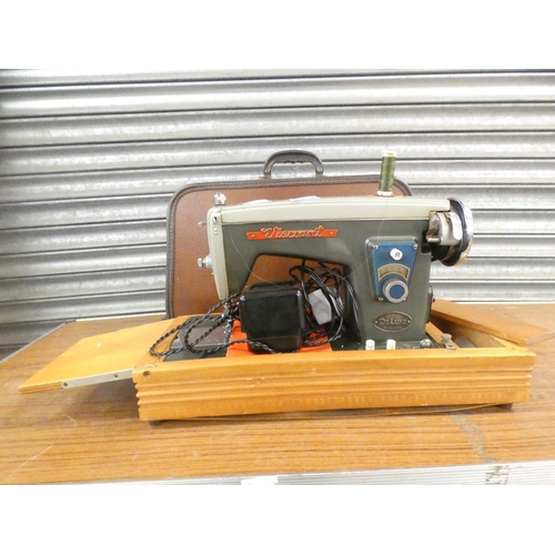 2320 - A Viscount Deluxe vintage sewing machine