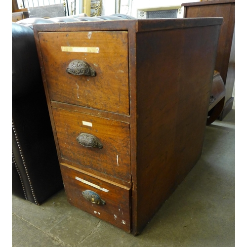 160 - An early 20th Century mahogany pedestal chest