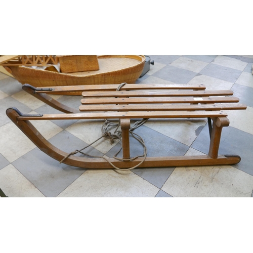 202 - A vintage Donnay wooden sledge