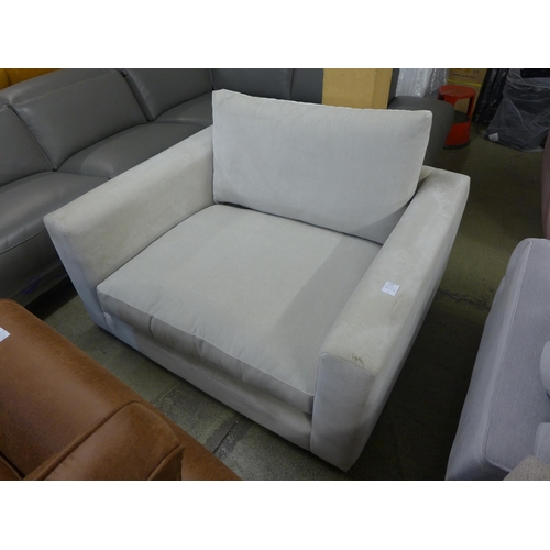 1524 - A sandstone upholstered loveseat