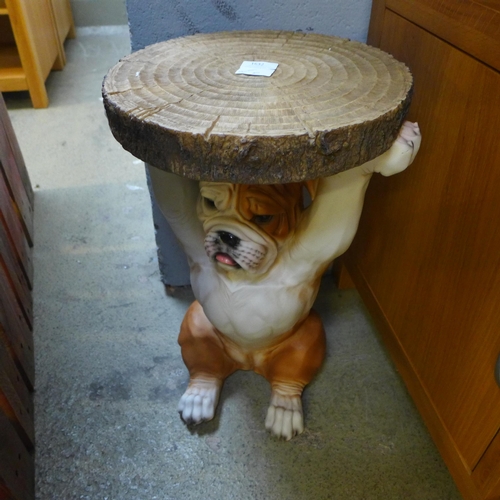 1632 - A bulldog lamp table