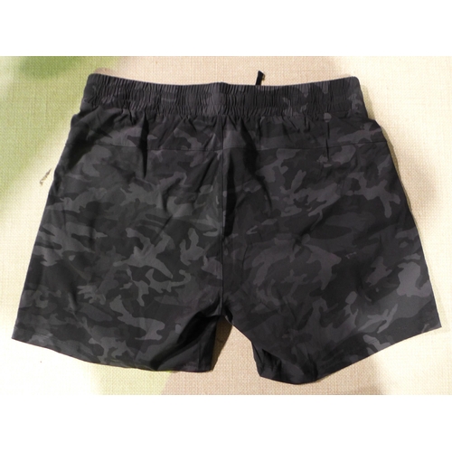 3072 - Five pairs of women's black and grey camo Tuff Athletics shorts - size XL * this lot is subject to V... 