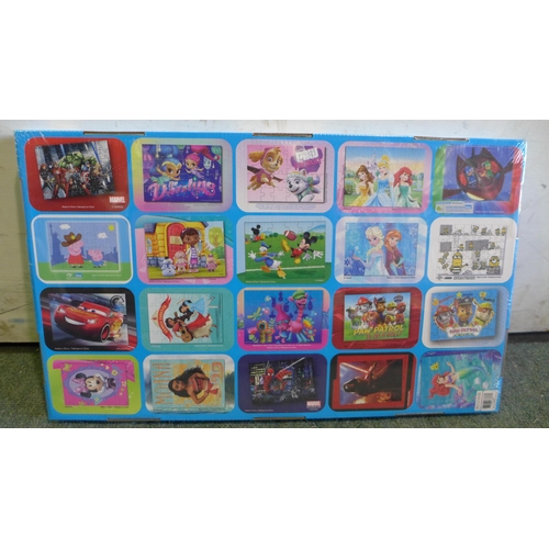 3113 - Box of 20 character puzzle tins