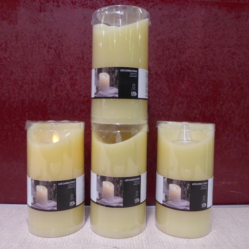 3202 - Set of four LED candles with twinkle flame