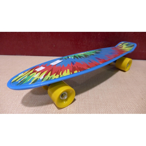 3221 - Child's multicoloured skateboard