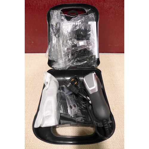 3226 - Wahl Deluxe Combi Hair Clipper Kit (310-91) * This lot is subject to VAT