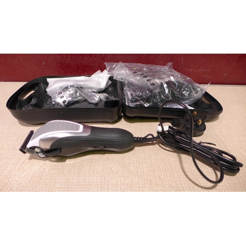 3226 - Wahl Deluxe Combi Hair Clipper Kit (310-91) * This lot is subject to VAT